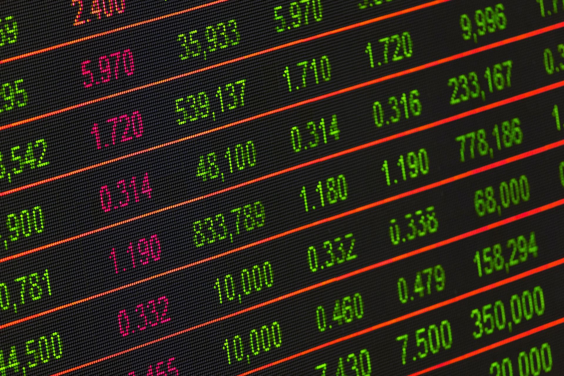 Биржевое табло котировок — направление первичных публичных размещений IPO